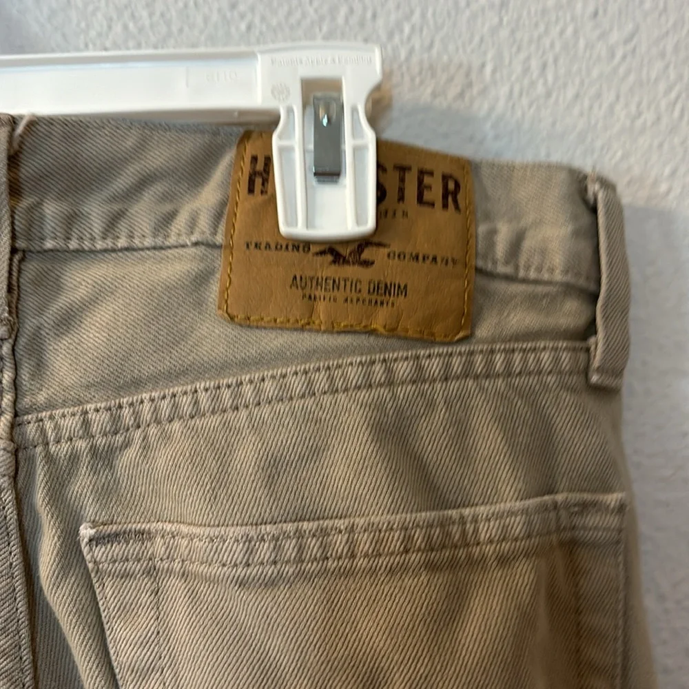 Hollister tan straight leg jeans size 28X30